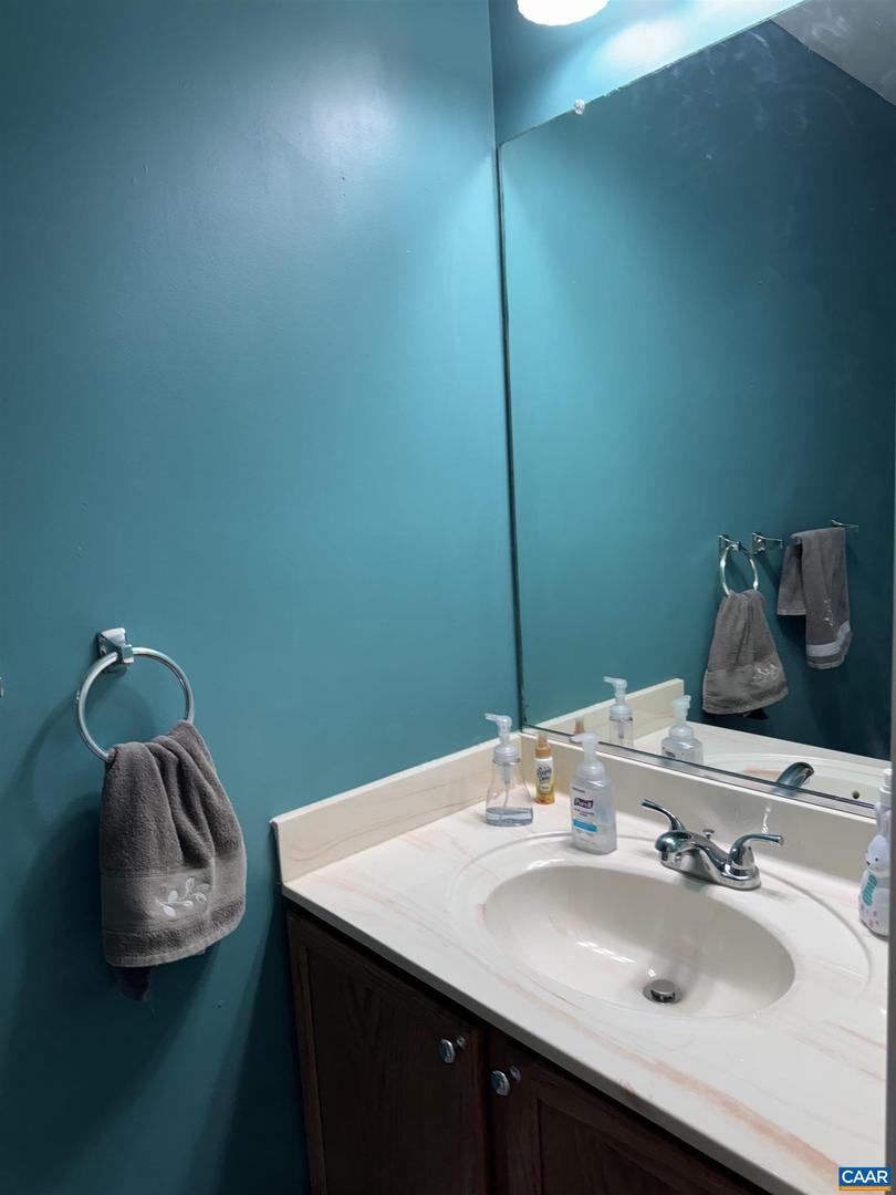 39 OVERLOOK CIR, PALMYRA, Virginia 22963, 3 Bedrooms Bedrooms, ,2 BathroomsBathrooms,Residential,For sale,39 OVERLOOK CIR,663105 MLS # 663105