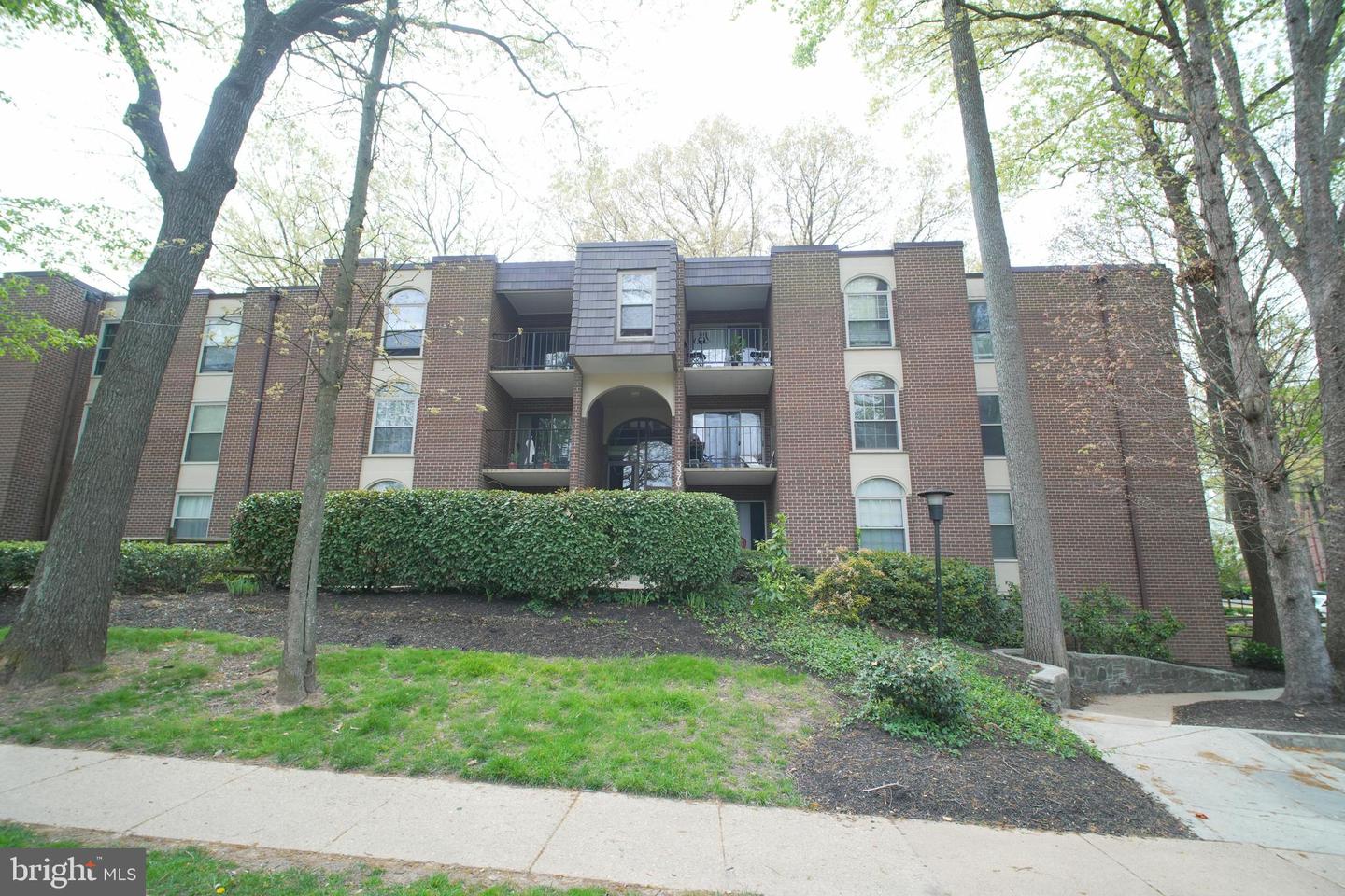3376 WOODBURN RD #33, ANNANDALE, Virginia 22003, 3 Bedrooms Bedrooms, ,2 BathroomsBathrooms,Residential,For sale,3376 WOODBURN RD #33,VAFX2235506 MLS # VAFX2235506