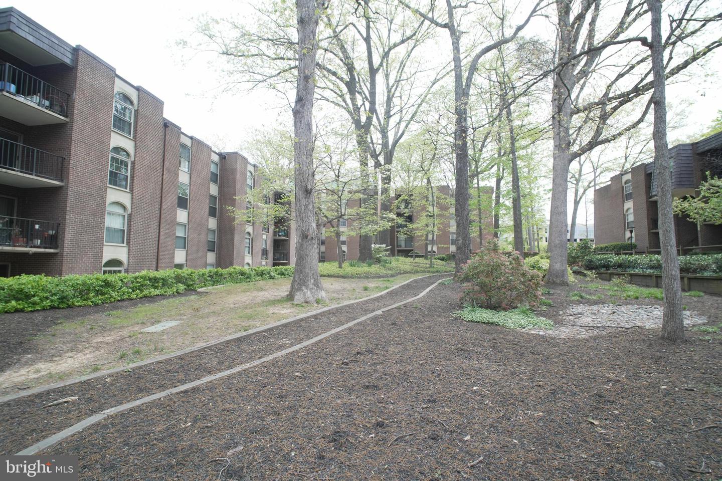 3376 WOODBURN RD #33, ANNANDALE, Virginia 22003, 3 Bedrooms Bedrooms, ,2 BathroomsBathrooms,Residential,For sale,3376 WOODBURN RD #33,VAFX2235506 MLS # VAFX2235506