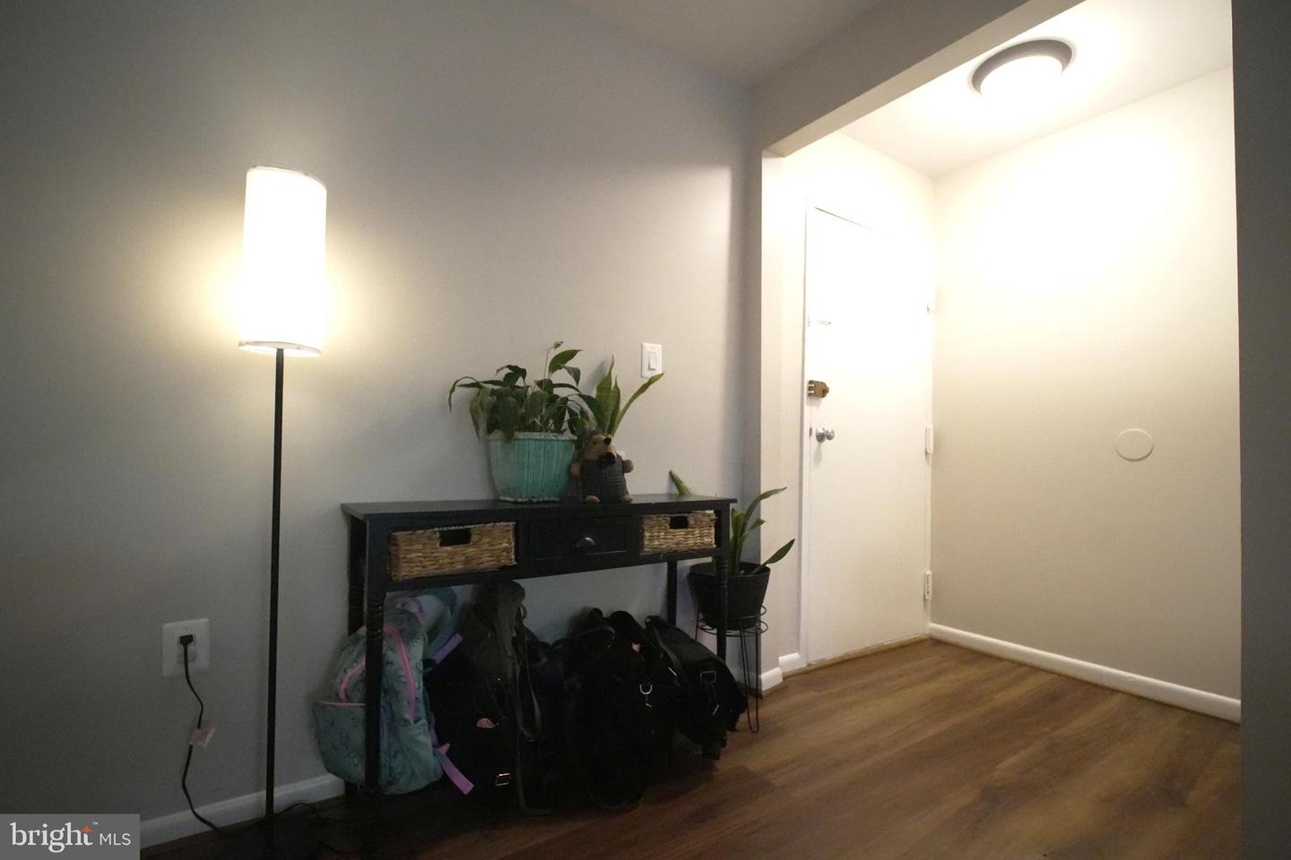 3376 WOODBURN RD #33, ANNANDALE, Virginia 22003, 3 Bedrooms Bedrooms, ,2 BathroomsBathrooms,Residential,For sale,3376 WOODBURN RD #33,VAFX2235506 MLS # VAFX2235506