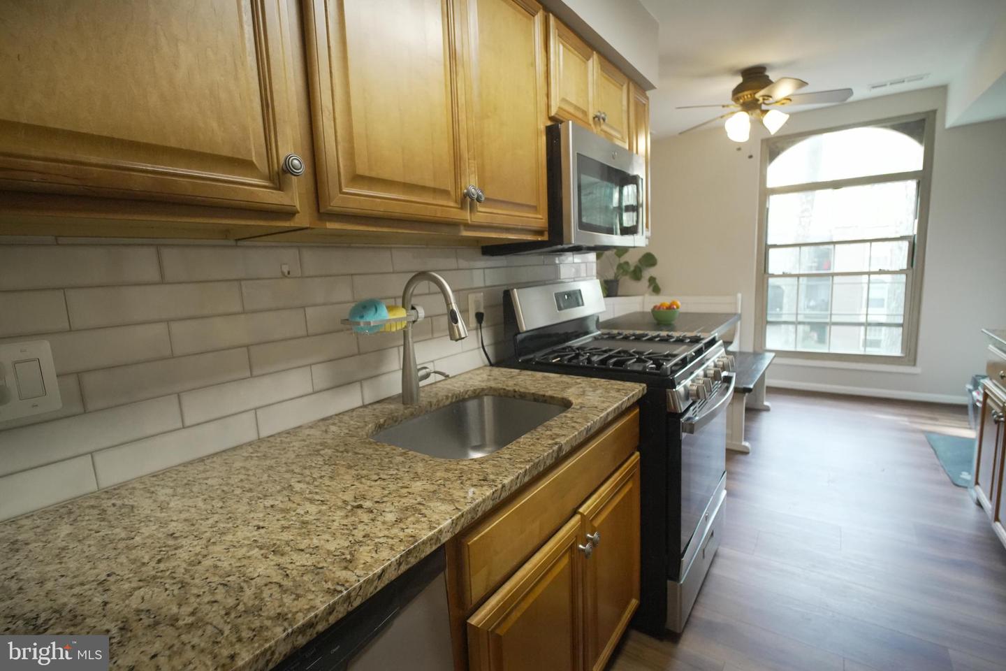 3376 WOODBURN RD #33, ANNANDALE, Virginia 22003, 3 Bedrooms Bedrooms, ,2 BathroomsBathrooms,Residential,For sale,3376 WOODBURN RD #33,VAFX2235506 MLS # VAFX2235506