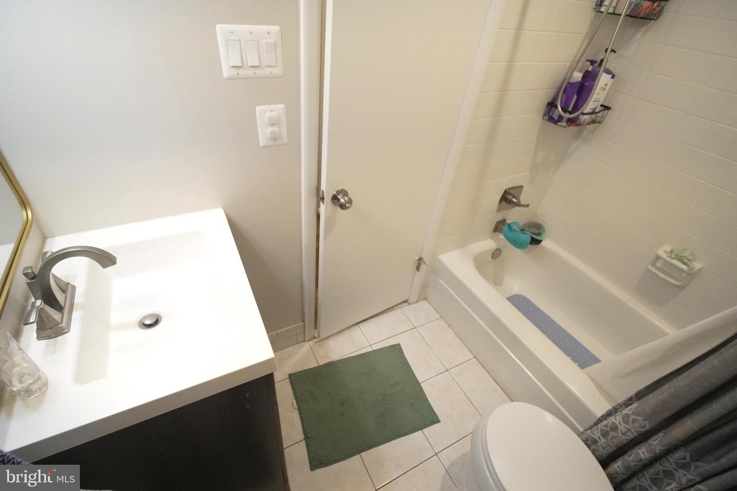 3376 WOODBURN RD #33, ANNANDALE, Virginia 22003, 3 Bedrooms Bedrooms, ,2 BathroomsBathrooms,Residential,For sale,3376 WOODBURN RD #33,VAFX2235506 MLS # VAFX2235506