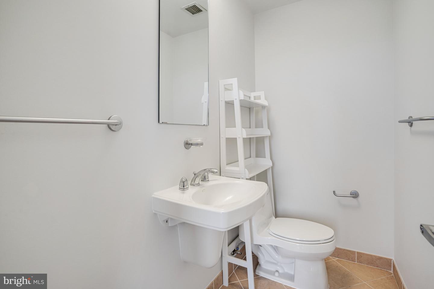 675 E ST NW #900, WASHINGTON, District Of Columbia 20004, 2 Bedrooms Bedrooms, ,2 BathroomsBathrooms,Residential,For sale,675 E ST NW #900,DCDC2194460 MLS # DCDC2194460