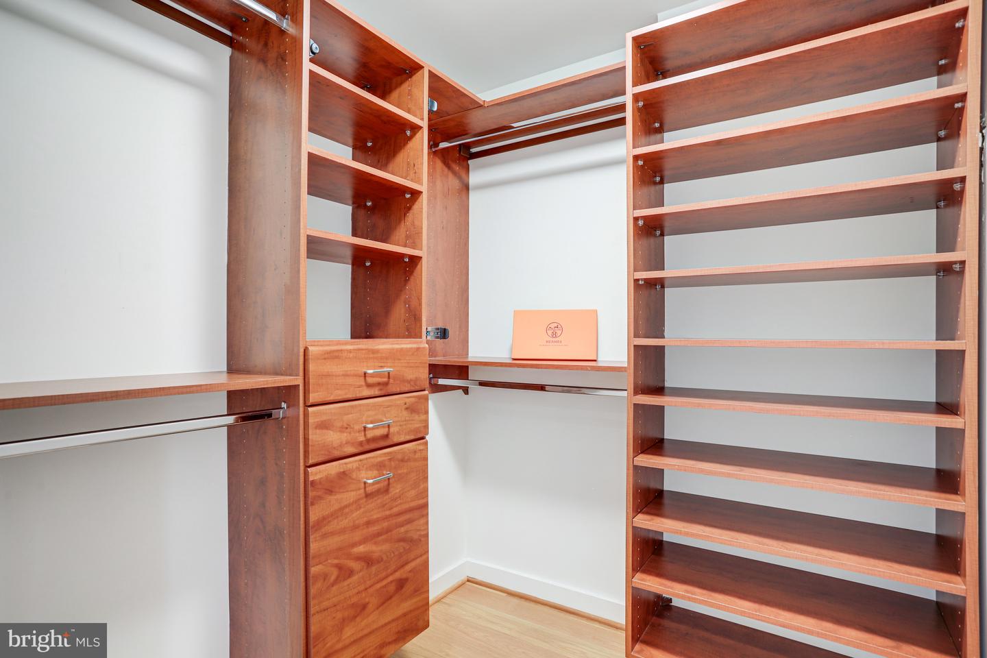 675 E ST NW #900, WASHINGTON, District Of Columbia 20004, 2 Bedrooms Bedrooms, ,2 BathroomsBathrooms,Residential,For sale,675 E ST NW #900,DCDC2194460 MLS # DCDC2194460