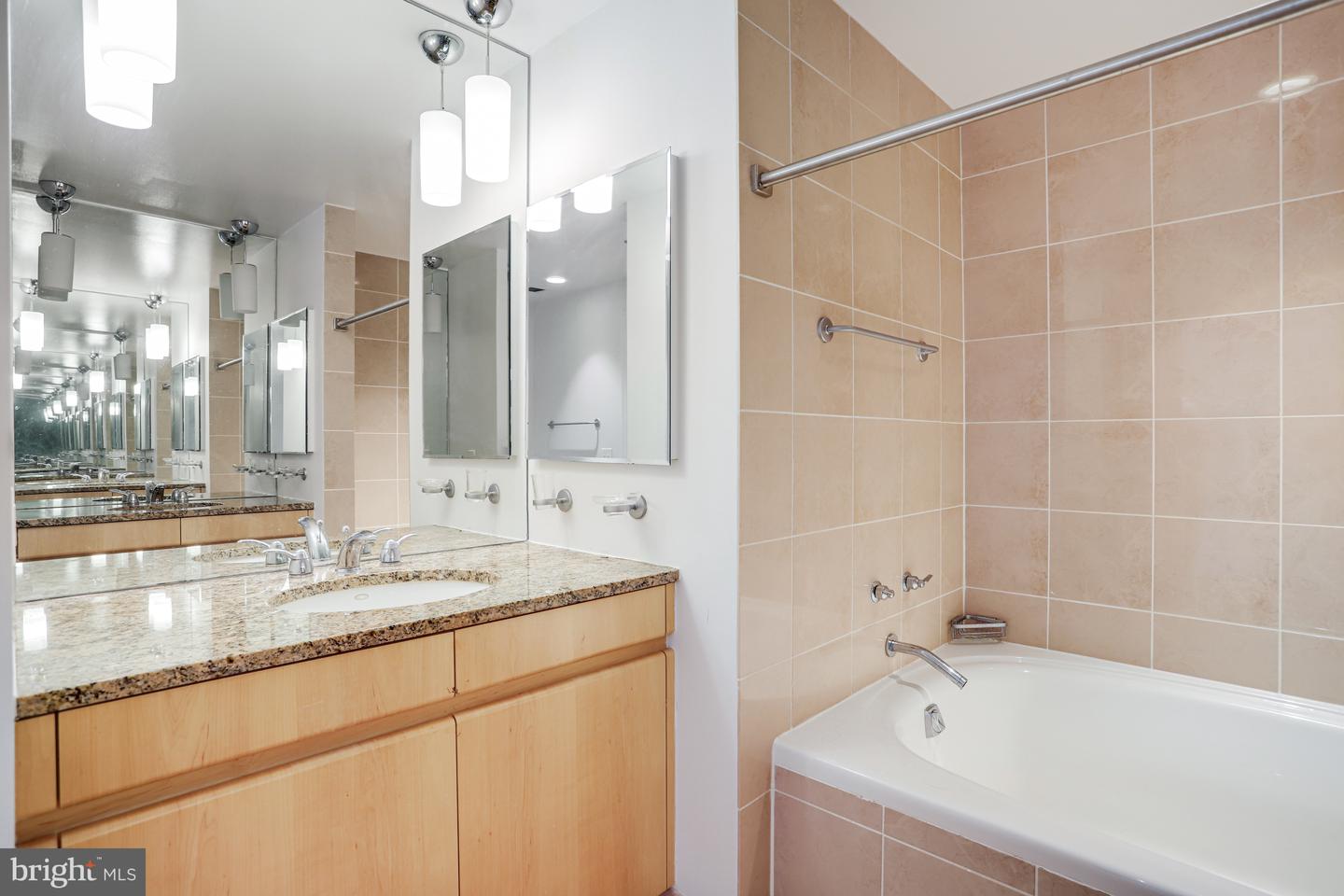 675 E ST NW #900, WASHINGTON, District Of Columbia 20004, 2 Bedrooms Bedrooms, ,2 BathroomsBathrooms,Residential,For sale,675 E ST NW #900,DCDC2194460 MLS # DCDC2194460