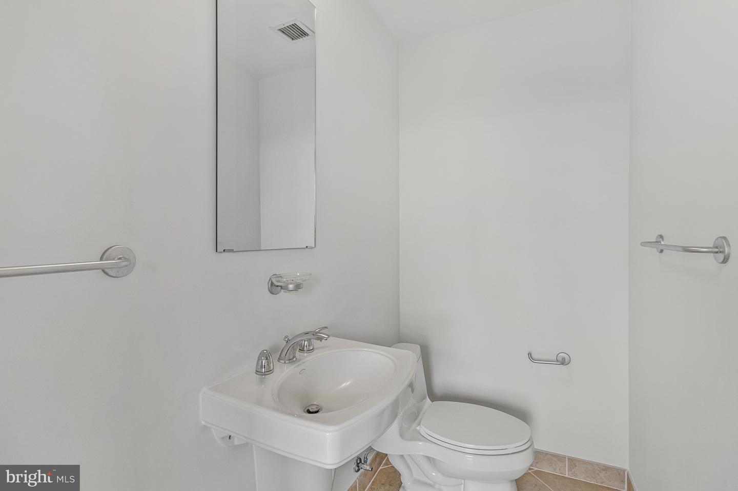 675 E ST NW #900, WASHINGTON, District Of Columbia 20004, 2 Bedrooms Bedrooms, ,2 BathroomsBathrooms,Residential,For sale,675 E ST NW #900,DCDC2194460 MLS # DCDC2194460 675 E ST NW #900, WASHINGTON, District Of Columbia 20004, 2 Bedrooms Bedrooms, ,2 BathroomsBathrooms,Residential,For sale,675 E ST NW #900,DCDC2194460 MLS # DCDC2194460