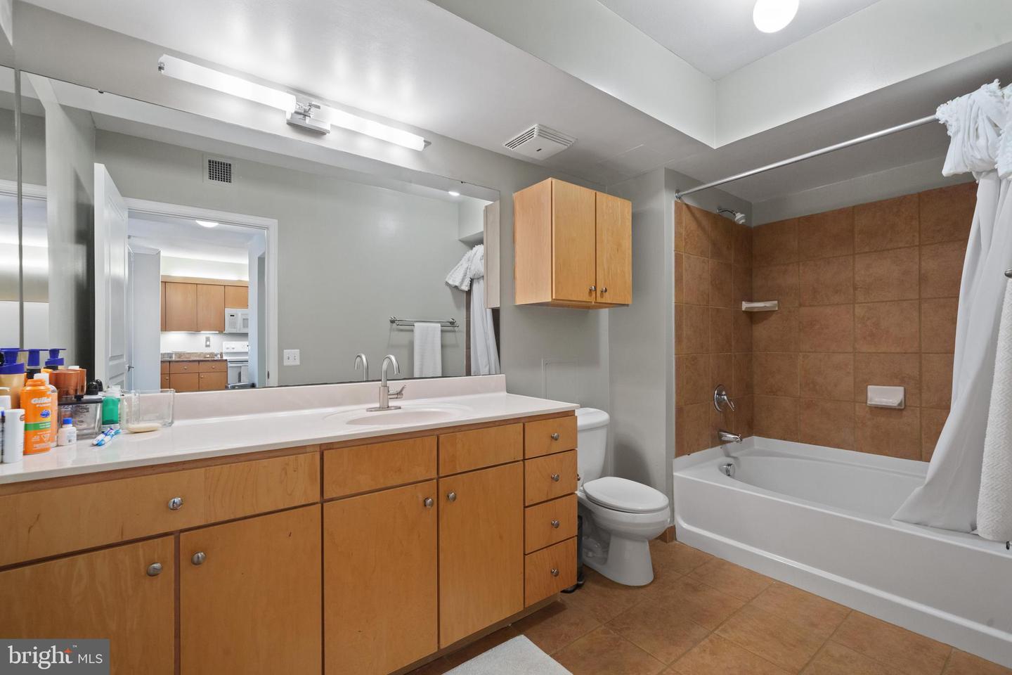 631 D ST NW #632, WASHINGTON, District Of Columbia 20004, 1 Bedroom Bedrooms, ,1 BathroomBathrooms,Residential,For sale,631 D ST NW #632,DCDC2194576 MLS # DCDC2194576