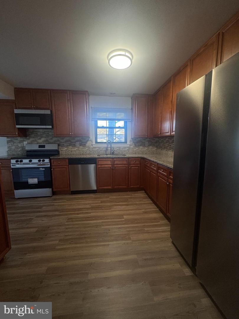 719 PALMER DR, HERNDON, Virginia 20170, 4 Bedrooms Bedrooms, ,3 BathroomsBathrooms,Residential,For sale,719 PALMER DR,VAFX2233800 MLS # VAFX2233800