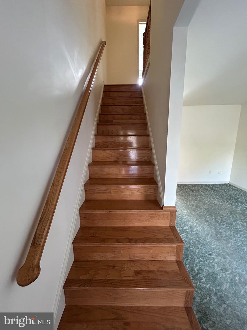 321 HARRISON ST SE, LEESBURG, Virginia 20175, 2 Bedrooms Bedrooms, ,1 BathroomBathrooms,Residential,For sale,321 HARRISON ST SE,VALO2094170 MLS # VALO2094170