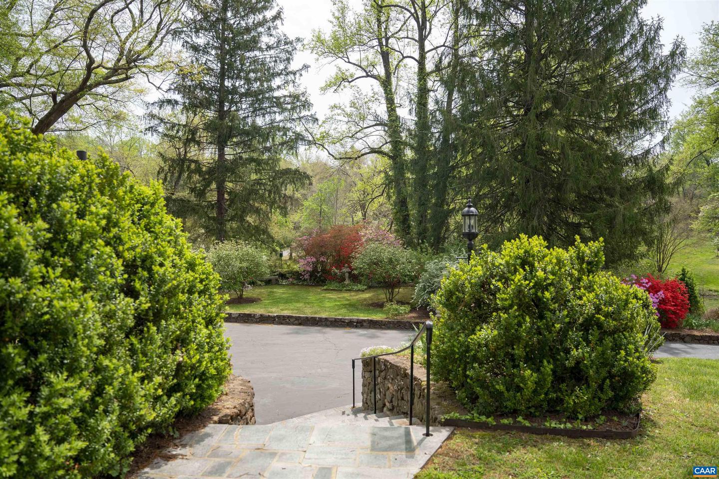 42 OLD FARM RD, CHARLOTTESVILLE, Virginia 22903, 4 Bedrooms Bedrooms, ,3 BathroomsBathrooms,Residential,For sale,42 OLD FARM RD,663436 MLS # 663436