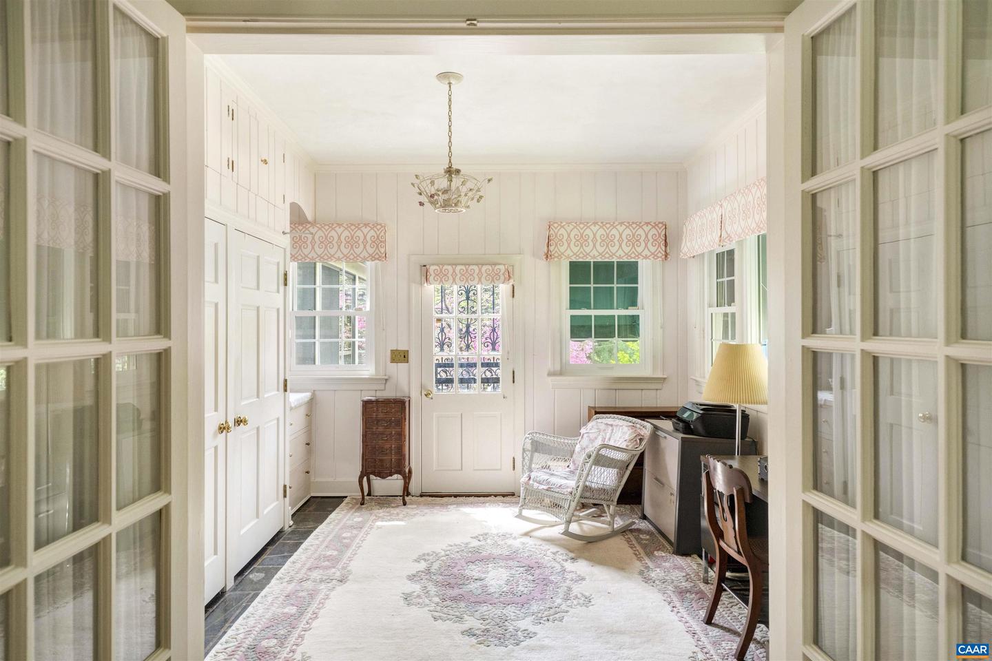 42 OLD FARM RD, CHARLOTTESVILLE, Virginia 22903, 4 Bedrooms Bedrooms, ,3 BathroomsBathrooms,Residential,For sale,42 OLD FARM RD,663436 MLS # 663436