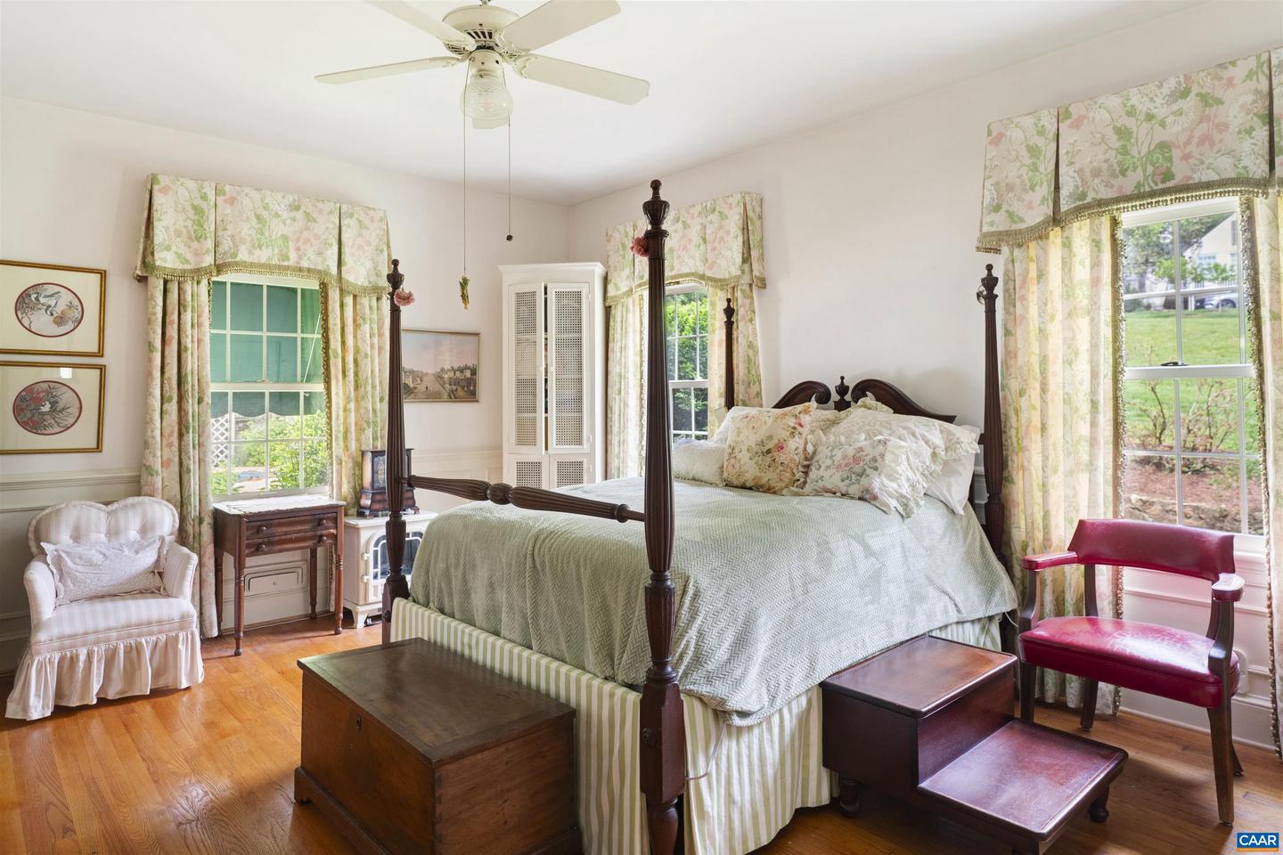 42 OLD FARM RD, CHARLOTTESVILLE, Virginia 22903, 4 Bedrooms Bedrooms, ,3 BathroomsBathrooms,Residential,For sale,42 OLD FARM RD,663436 MLS # 663436