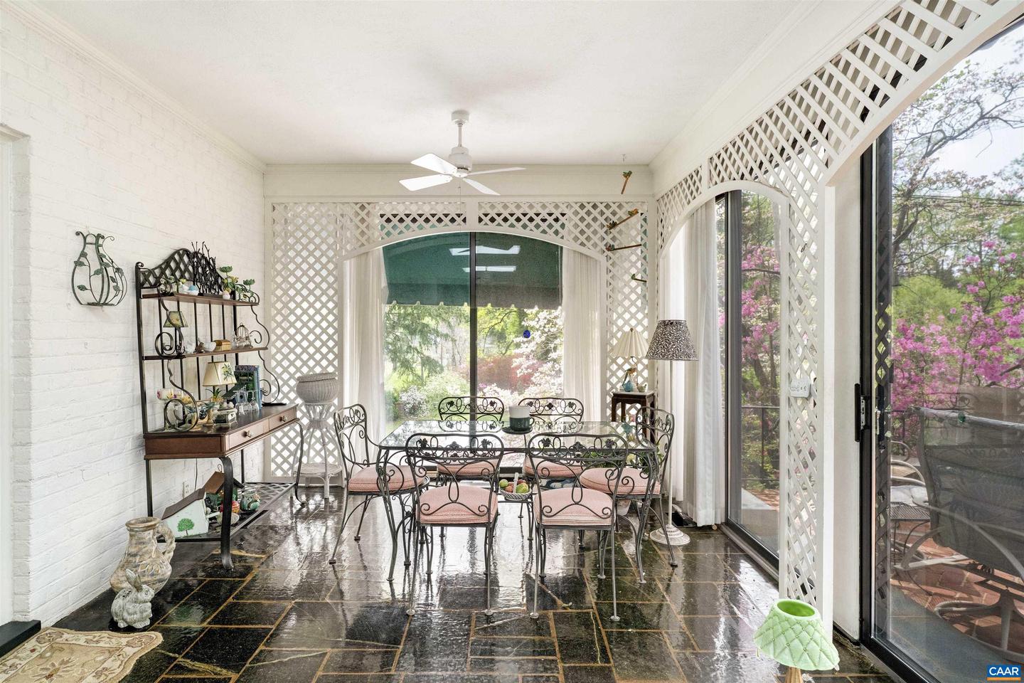 42 OLD FARM RD, CHARLOTTESVILLE, Virginia 22903, 4 Bedrooms Bedrooms, ,3 BathroomsBathrooms,Residential,For sale,42 OLD FARM RD,663436 MLS # 663436
