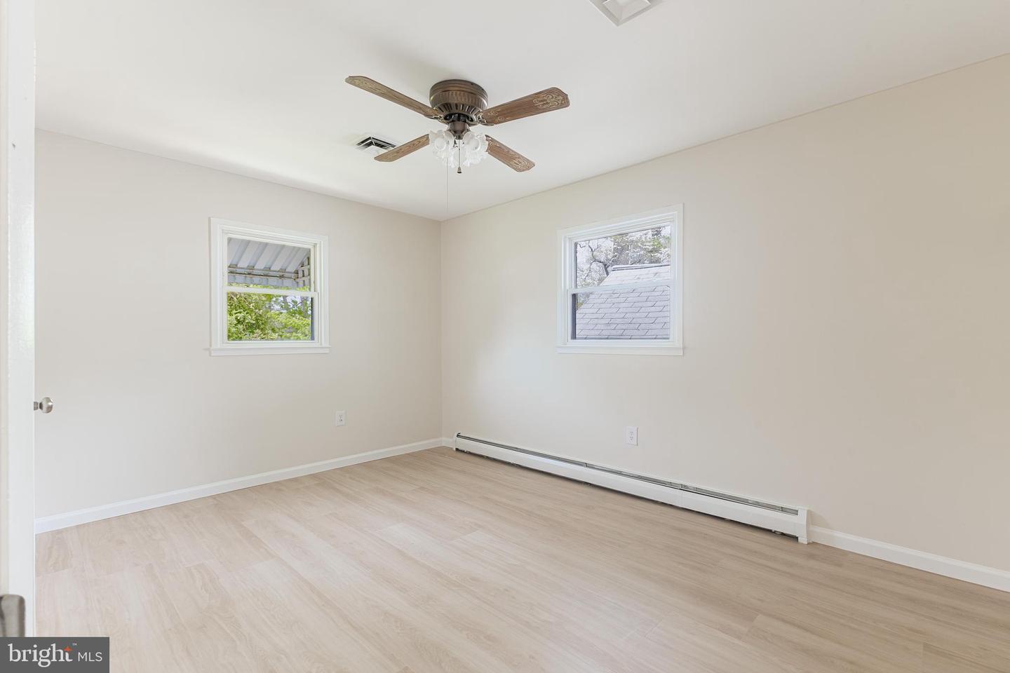 4210 GRANBY RD, WOODBRIDGE, Virginia 22193, 4 Bedrooms Bedrooms, ,2 BathroomsBathrooms,Residential,For sale,4210 GRANBY RD,VAPW2092482 MLS # VAPW2092482