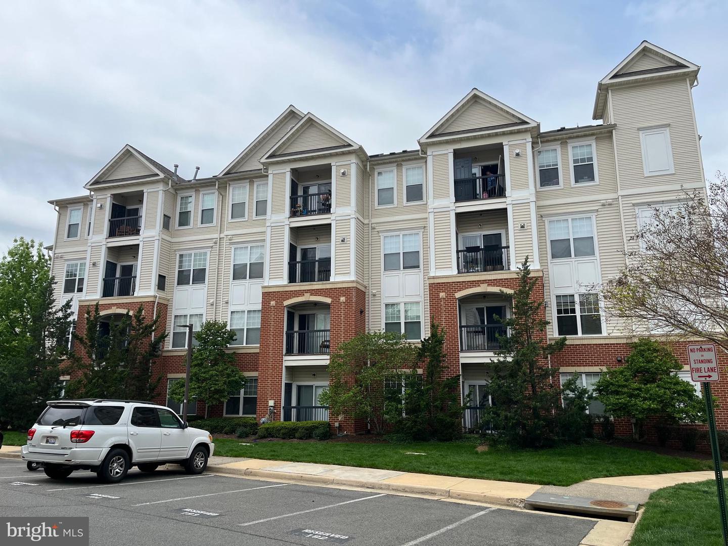 11352 ARISTOTLE DR #7-306, FAIRFAX, Virginia 22030, 1 Bedroom Bedrooms, ,1 BathroomBathrooms,Residential,For sale,11352 ARISTOTLE DR #7-306,VAFX2235522 MLS # VAFX2235522