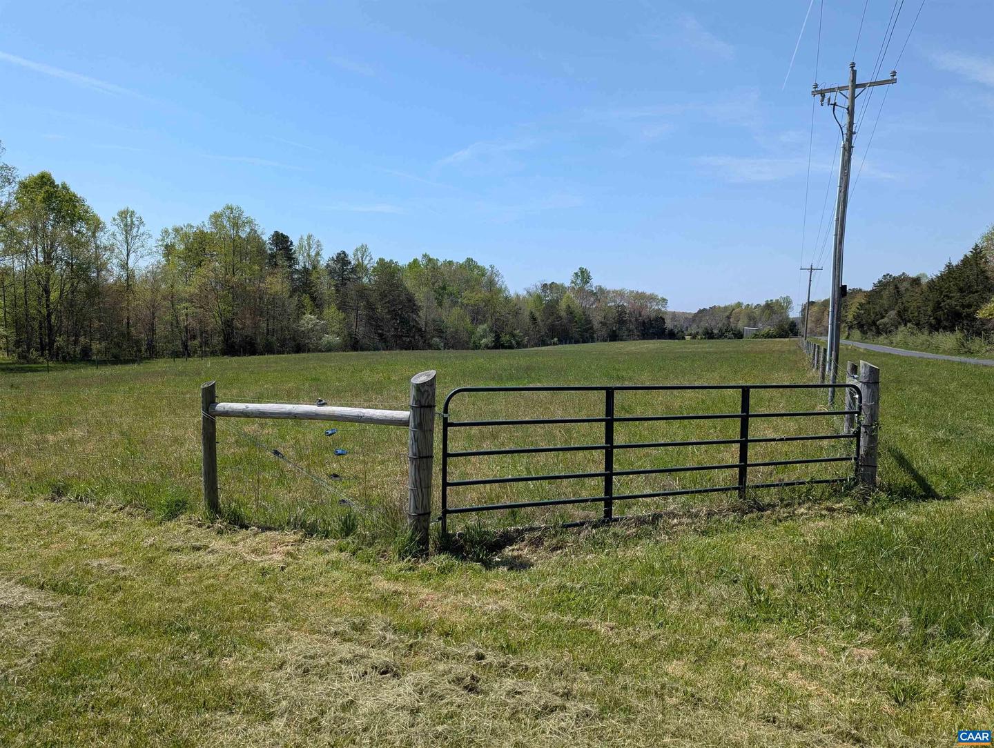 4064 DEEP CREEK RD, KENTS STORE, Virginia 23084, 2 Bedrooms Bedrooms, ,1 BathroomBathrooms,Residential,For sale,4064 DEEP CREEK RD,663480 MLS # 663480