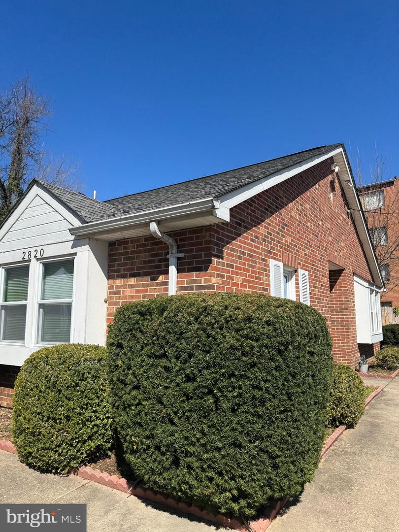 2820 HARTFORD ST SE, WASHINGTON, District Of Columbia 20020, 4 Bedrooms Bedrooms, 9 Rooms Rooms,3 BathroomsBathrooms,Residential,For sale,2820 HARTFORD ST SE,DCDC2196578 MLS # DCDC2196578