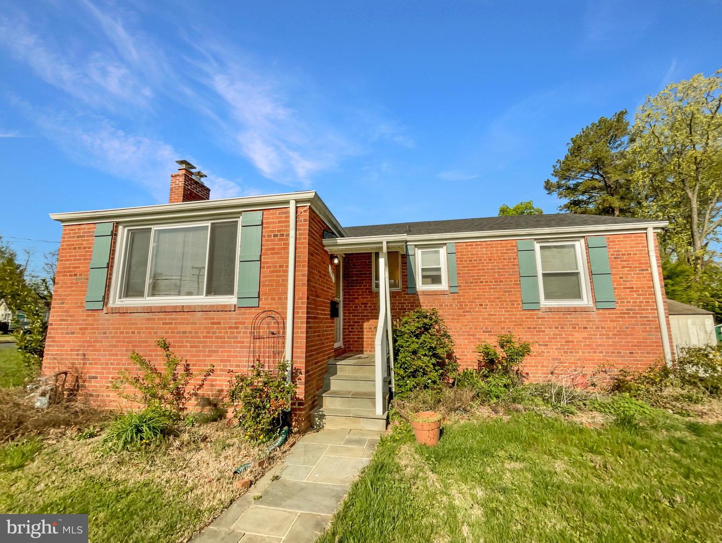 2811 SCHOOL ST, ALEXANDRIA, Virginia 22303, 3 Bedrooms Bedrooms, ,3 BathroomsBathrooms,Residential,For sale,2811 SCHOOL ST,VAFX2235674 MLS # VAFX2235674