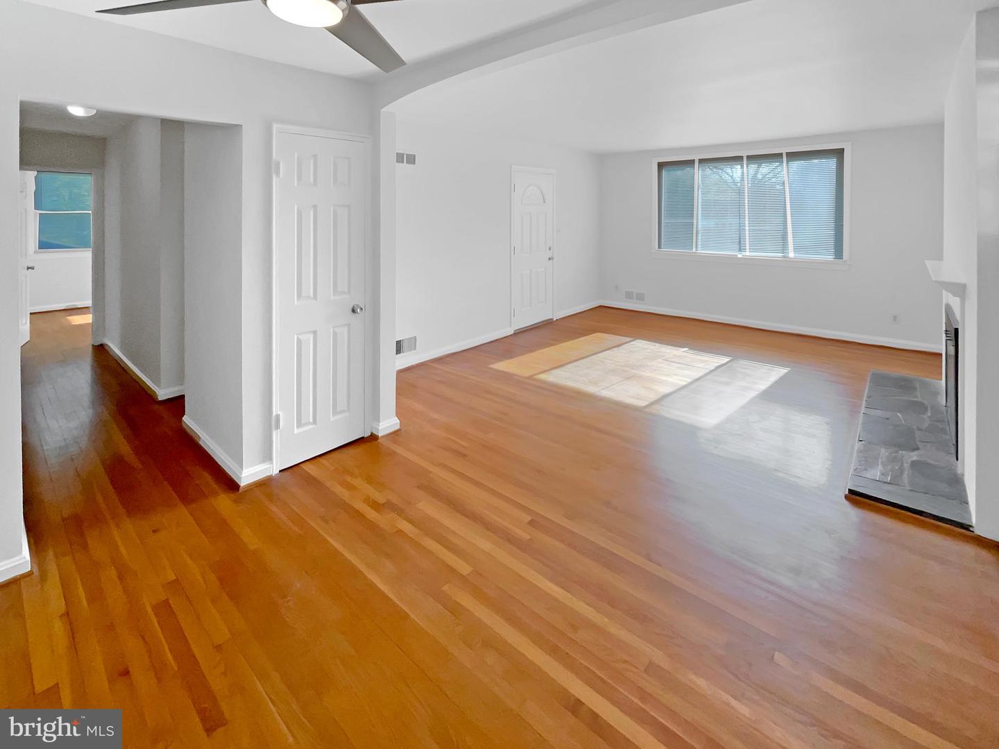 2811 SCHOOL ST, ALEXANDRIA, Virginia 22303, 3 Bedrooms Bedrooms, ,3 BathroomsBathrooms,Residential,For sale,2811 SCHOOL ST,VAFX2235674 MLS # VAFX2235674
