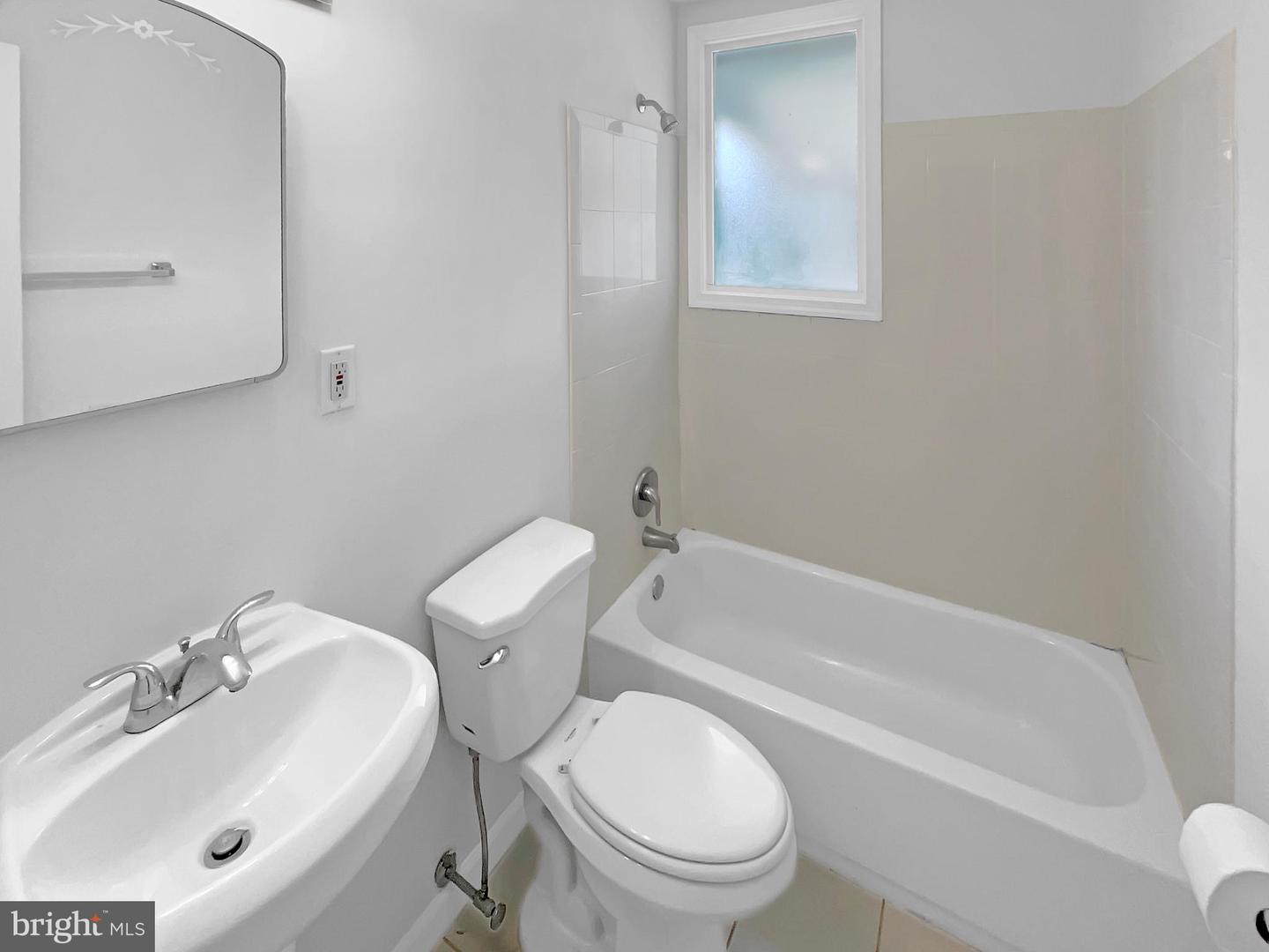 2811 SCHOOL ST, ALEXANDRIA, Virginia 22303, 3 Bedrooms Bedrooms, ,3 BathroomsBathrooms,Residential,For sale,2811 SCHOOL ST,VAFX2235674 MLS # VAFX2235674
