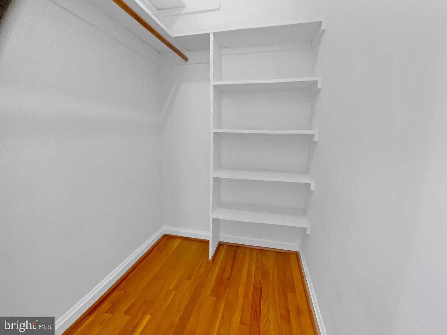 2811 SCHOOL ST, ALEXANDRIA, Virginia 22303, 3 Bedrooms Bedrooms, ,3 BathroomsBathrooms,Residential,For sale,2811 SCHOOL ST,VAFX2235674 MLS # VAFX2235674