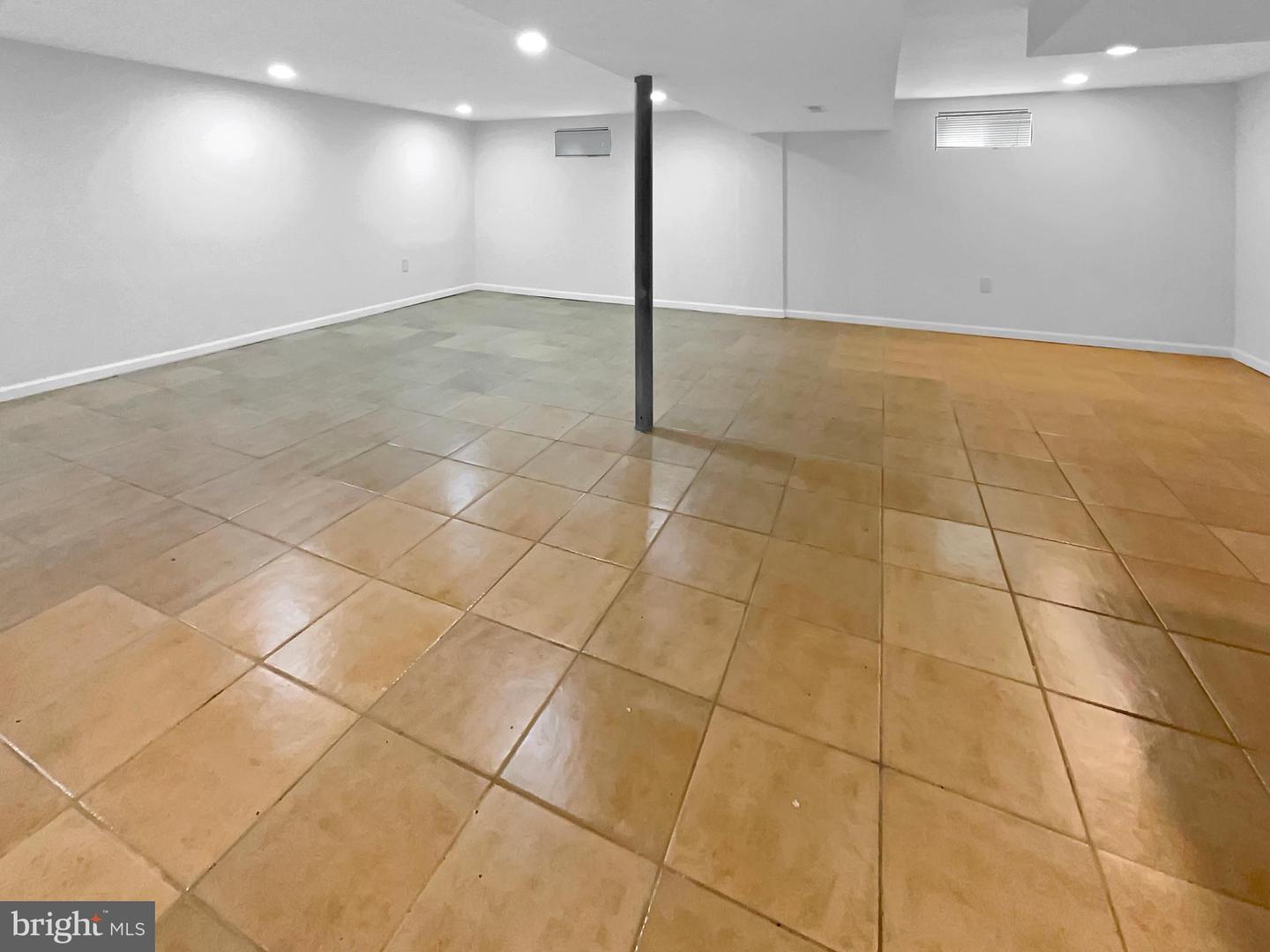 2811 SCHOOL ST, ALEXANDRIA, Virginia 22303, 3 Bedrooms Bedrooms, ,3 BathroomsBathrooms,Residential,For sale,2811 SCHOOL ST,VAFX2235674 MLS # VAFX2235674