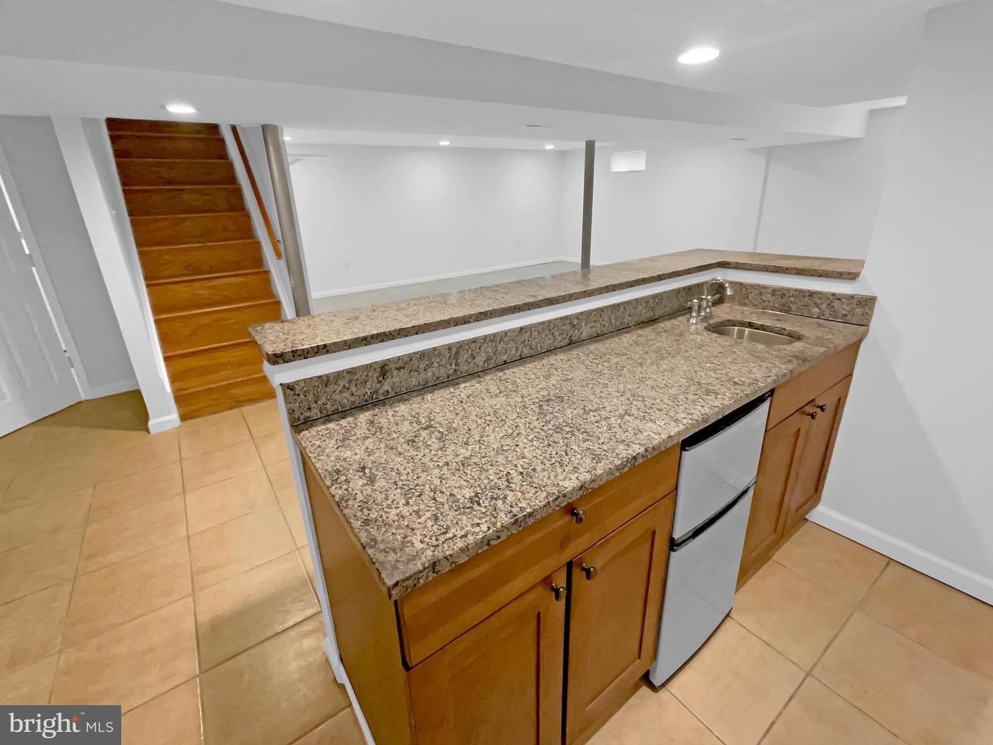 2811 SCHOOL ST, ALEXANDRIA, Virginia 22303, 3 Bedrooms Bedrooms, ,3 BathroomsBathrooms,Residential,For sale,2811 SCHOOL ST,VAFX2235674 MLS # VAFX2235674