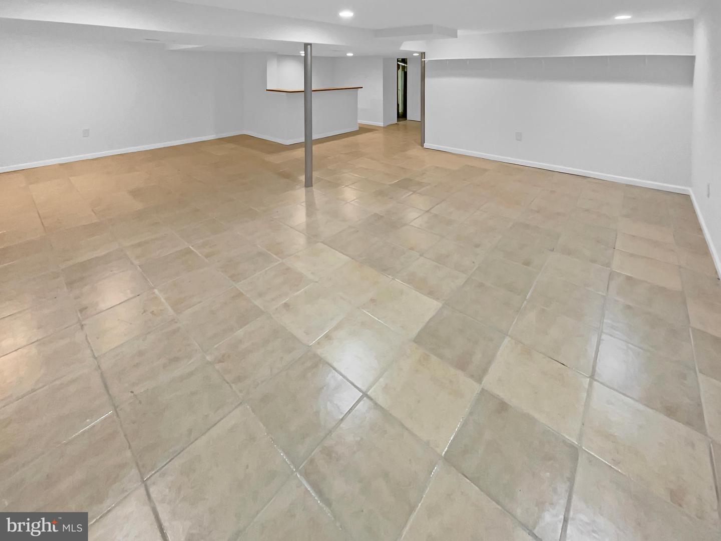 2811 SCHOOL ST, ALEXANDRIA, Virginia 22303, 3 Bedrooms Bedrooms, ,3 BathroomsBathrooms,Residential,For sale,2811 SCHOOL ST,VAFX2235674 MLS # VAFX2235674