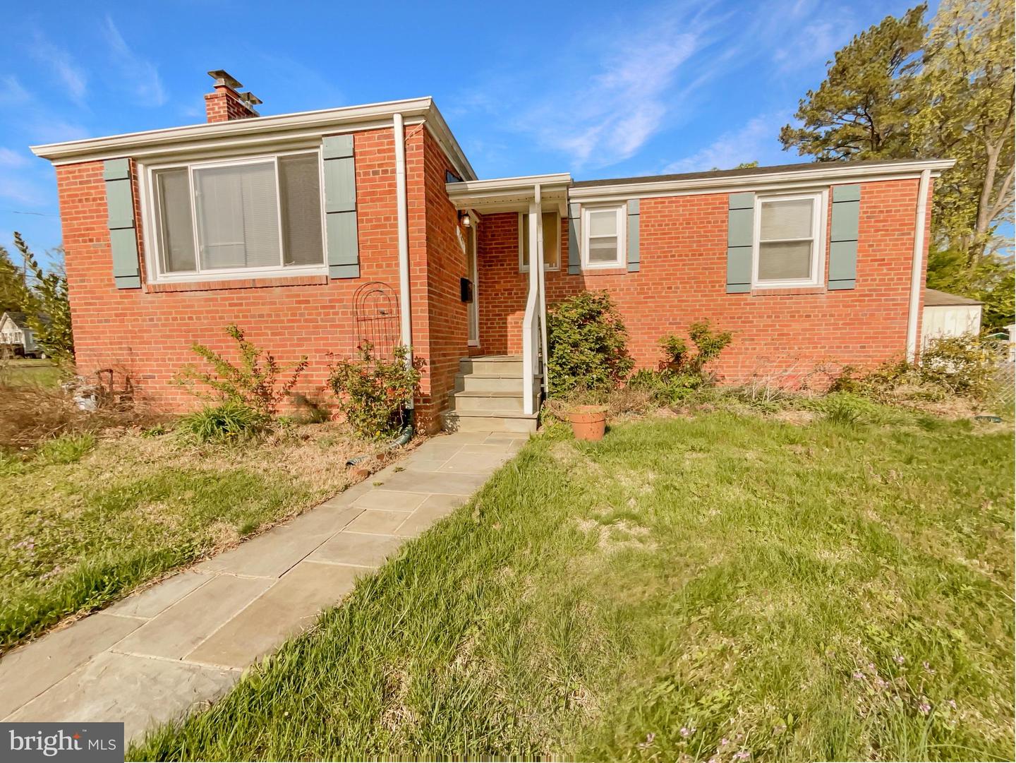 2811 SCHOOL ST, ALEXANDRIA, Virginia 22303, 3 Bedrooms Bedrooms, ,3 BathroomsBathrooms,Residential,For sale,2811 SCHOOL ST,VAFX2235674 MLS # VAFX2235674
