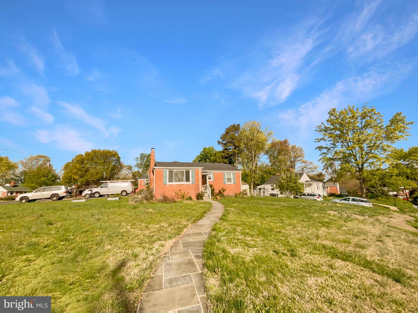 2811 SCHOOL ST, ALEXANDRIA, Virginia 22303, 3 Bedrooms Bedrooms, ,3 BathroomsBathrooms,Residential,For sale,2811 SCHOOL ST,VAFX2235674 MLS # VAFX2235674