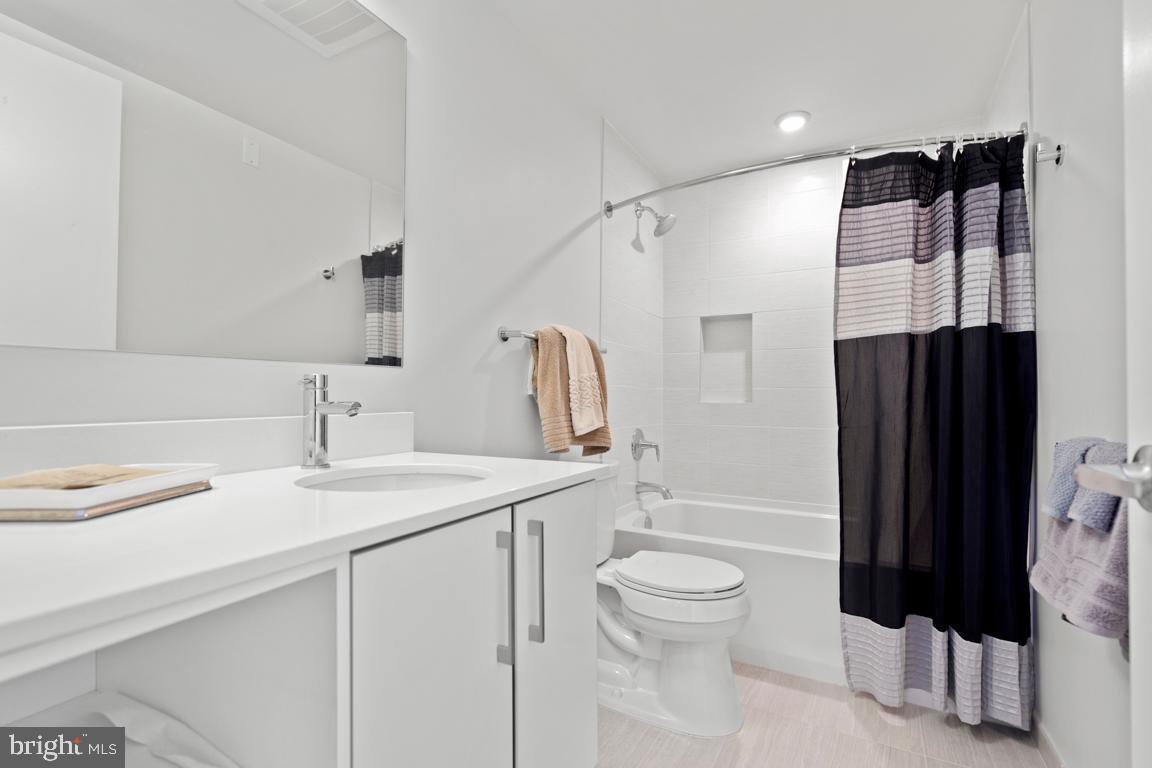 1794 LANIER PL NW #308, WASHINGTON, District Of Columbia 20009, 2 Bedrooms Bedrooms, ,2 BathroomsBathrooms,Residential,For sale,1794 LANIER PL NW #308,DCDC2188068 MLS # DCDC2188068