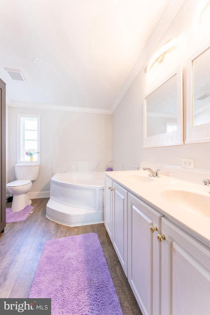 14616 NATIONAL DR, CHANTILLY, Virginia 20151, 4 Bedrooms Bedrooms, ,2 BathroomsBathrooms,Residential,For sale,14616 NATIONAL DR,VAFX2226048 MLS # VAFX2226048