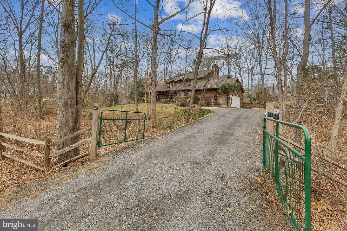 41 CEDAR DR, STERLING, Virginia 20164, 4 Bedrooms Bedrooms, ,3 BathroomsBathrooms,Residential,For sale,41 CEDAR DR,VALO2090872 MLS # VALO2090872