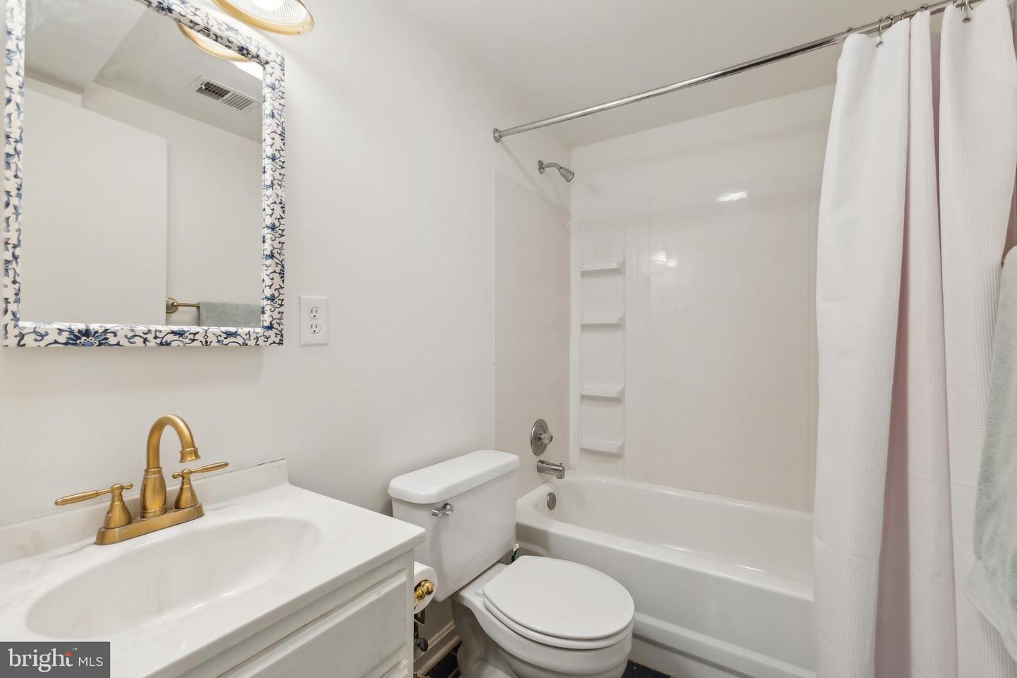 41 CEDAR DR, STERLING, Virginia 20164, 4 Bedrooms Bedrooms, ,3 BathroomsBathrooms,Residential,For sale,41 CEDAR DR,VALO2090872 MLS # VALO2090872