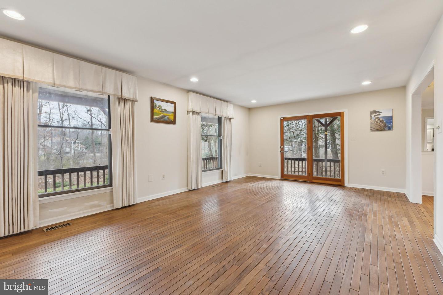41 CEDAR DR, STERLING, Virginia 20164, 4 Bedrooms Bedrooms, ,3 BathroomsBathrooms,Residential,For sale,41 CEDAR DR,VALO2090872 MLS # VALO2090872