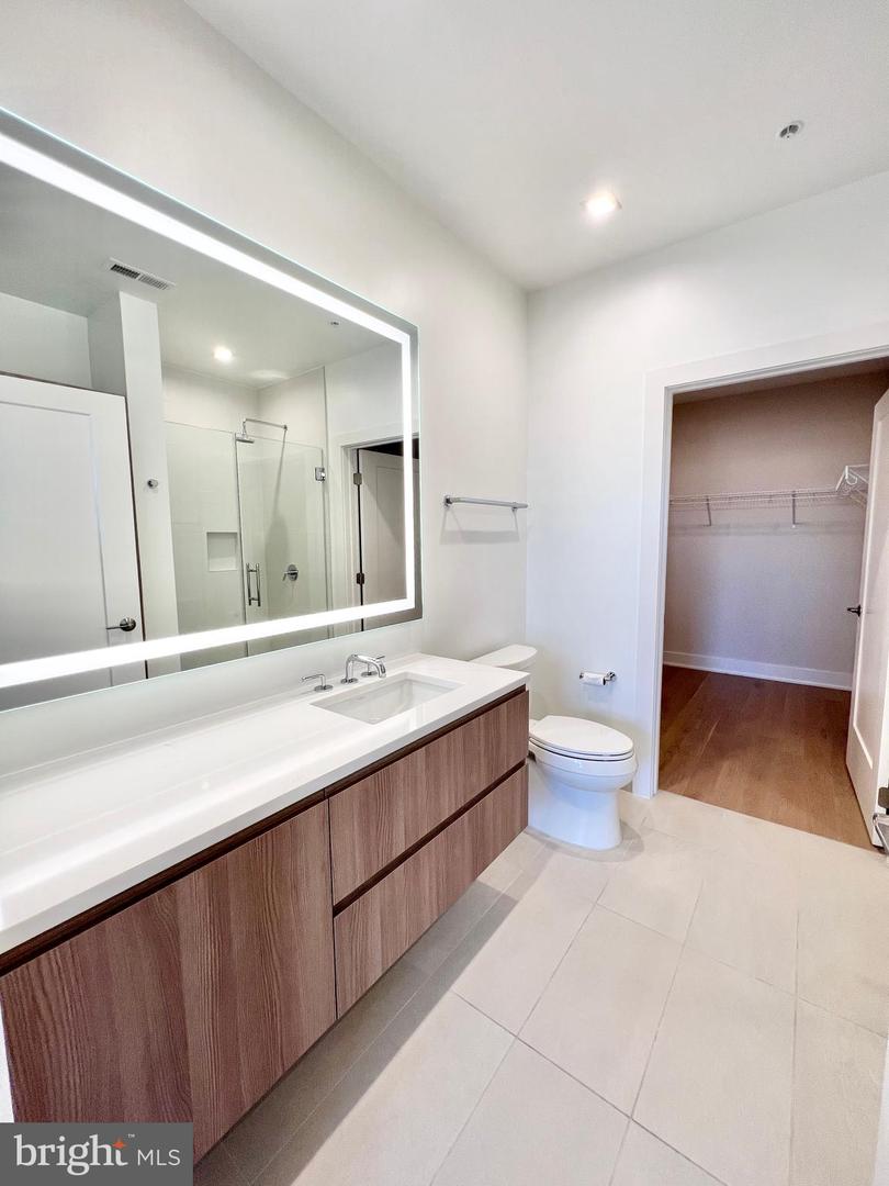 737 SWANN AVE #404, ALEXANDRIA, Virginia 22301, 1 Bedroom Bedrooms, ,1 BathroomBathrooms,Residential,For sale,737 SWANN AVE #404,VAAX2042716 MLS # VAAX2042716