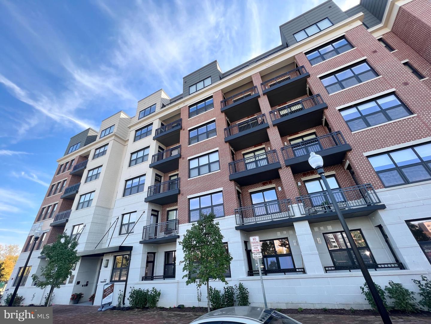 737 SWANN AVE #404, ALEXANDRIA, Virginia 22301, 1 Bedroom Bedrooms, ,1 BathroomBathrooms,Residential,For sale,737 SWANN AVE #404,VAAX2042716 MLS # VAAX2042716