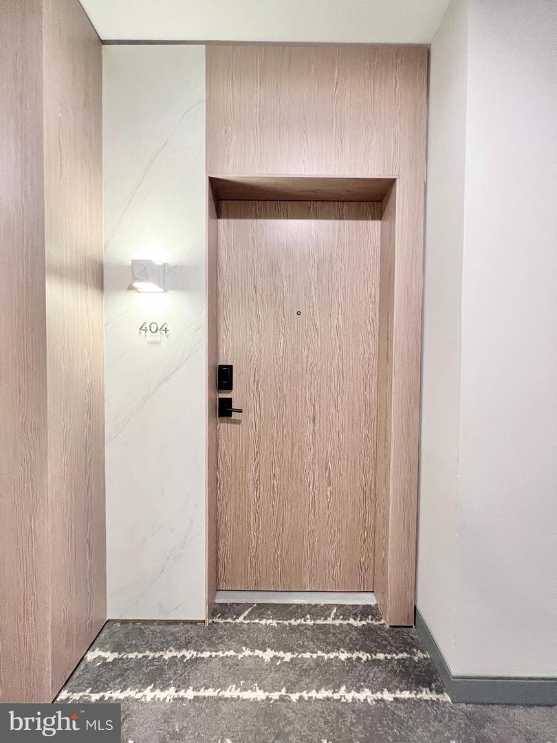 737 SWANN AVE #404, ALEXANDRIA, Virginia 22301, 1 Bedroom Bedrooms, ,1 BathroomBathrooms,Residential,For sale,737 SWANN AVE #404,VAAX2042716 MLS # VAAX2042716