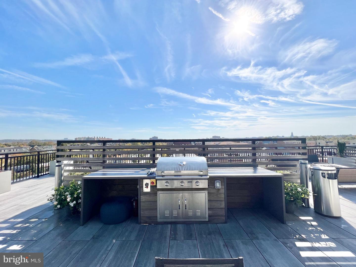 737 SWANN AVE #404, ALEXANDRIA, Virginia 22301, 1 Bedroom Bedrooms, ,1 BathroomBathrooms,Residential,For sale,737 SWANN AVE #404,VAAX2042716 MLS # VAAX2042716