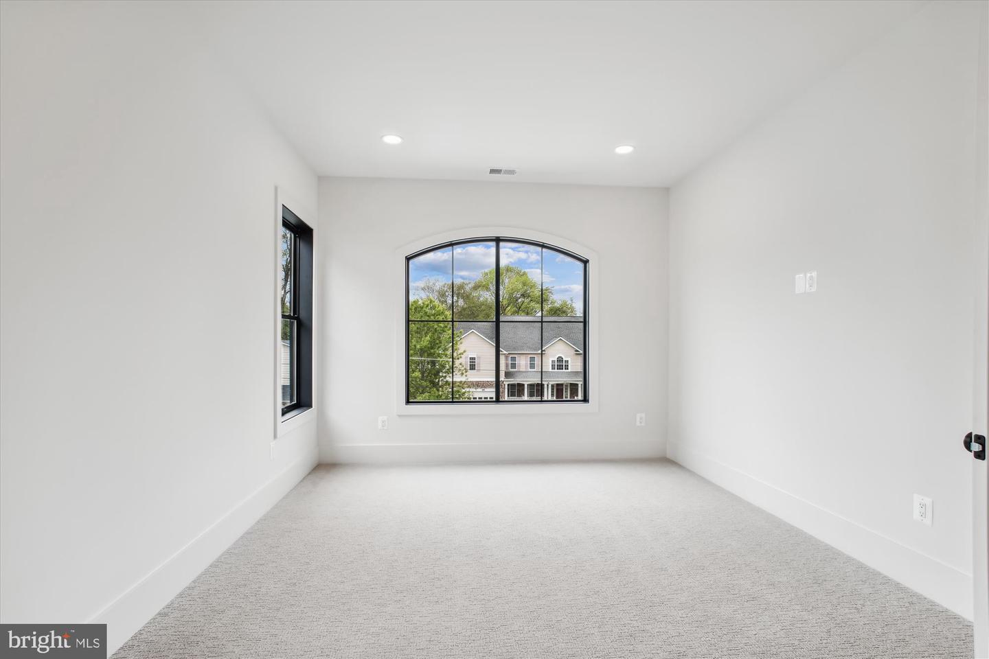 4015 VIRGINIA ST, FAIRFAX, Virginia 22032, 6 Bedrooms Bedrooms, ,6 BathroomsBathrooms,Residential,For sale,4015 VIRGINIA ST,VAFC2005930 MLS # VAFC2005930