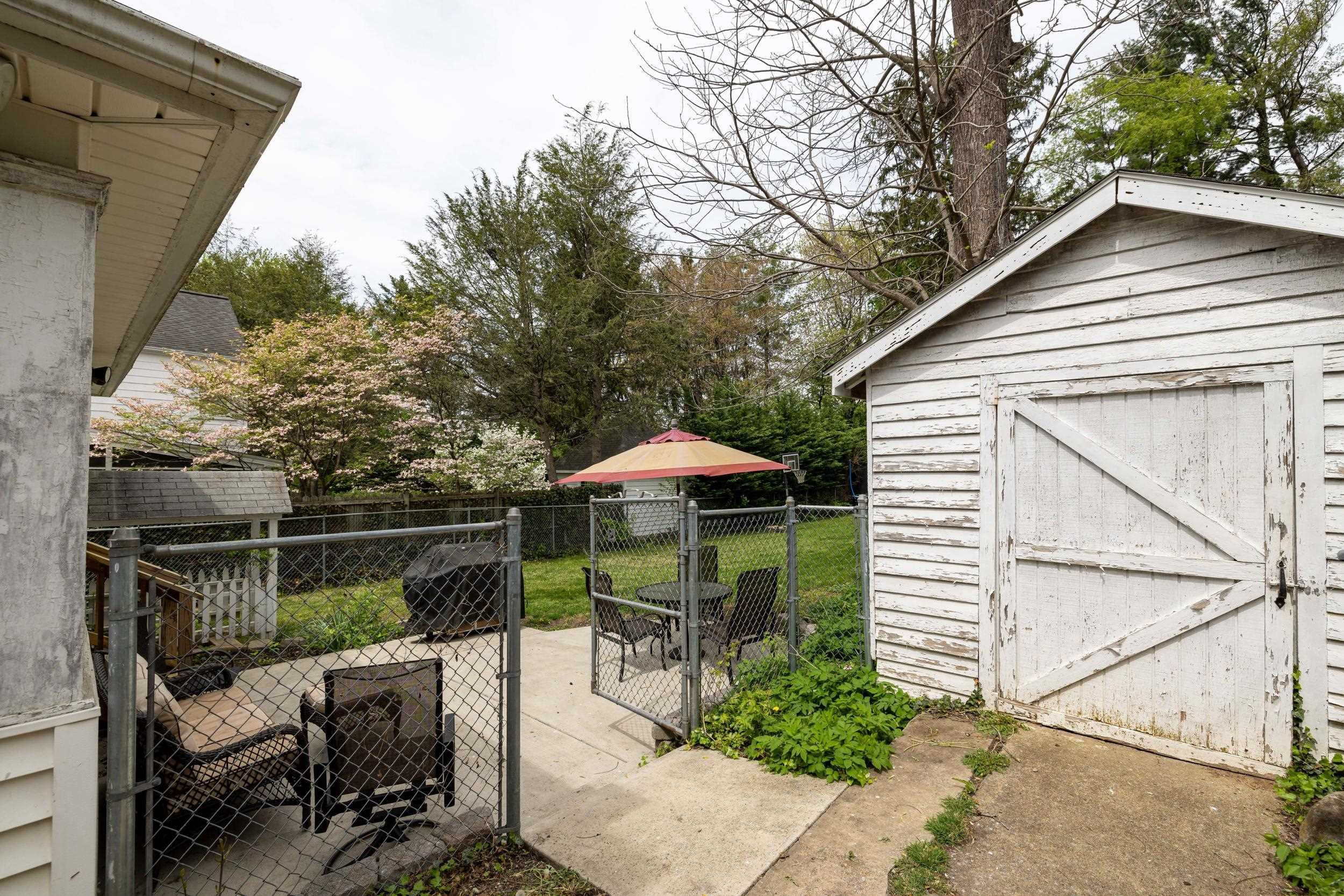 240 W VIEW ST, HARRISONBURG, Virginia 22801, 3 Bedrooms Bedrooms, ,2 BathroomsBathrooms,Residential,240 W VIEW ST,663572 MLS # 663572