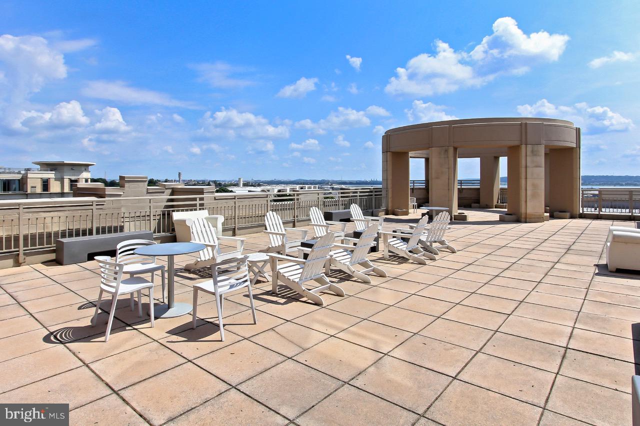 3650 S GLEBE RD #147, ARLINGTON, Virginia 22202, 1 Bedroom Bedrooms, ,1 BathroomBathrooms,Residential,For sale,3650 S GLEBE RD #147,VAAR2055204 MLS # VAAR2055204