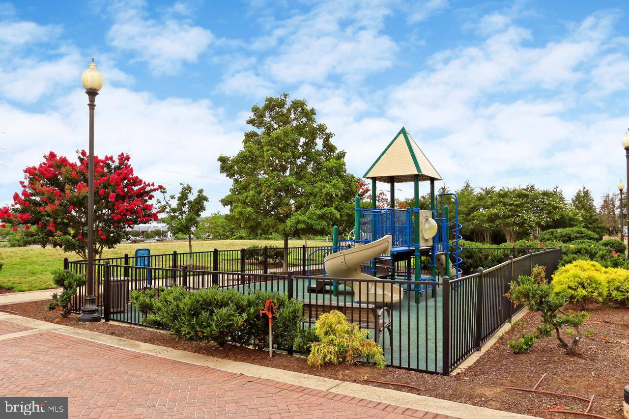 3650 S GLEBE RD #147, ARLINGTON, Virginia 22202, 1 Bedroom Bedrooms, ,1 BathroomBathrooms,Residential,For sale,3650 S GLEBE RD #147,VAAR2055204 MLS # VAAR2055204