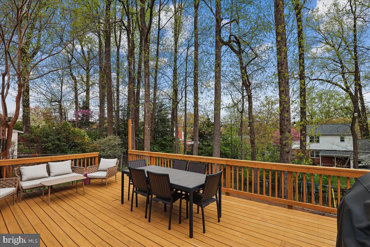 3413 SLADE CT, FALLS CHURCH, Virginia 22042, 3 Bedrooms Bedrooms, ,2 BathroomsBathrooms,Residential,For sale,3413 SLADE CT,VAFX2231206 MLS # VAFX2231206