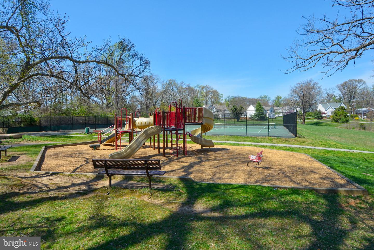 3413 SLADE CT, FALLS CHURCH, Virginia 22042, 3 Bedrooms Bedrooms, ,2 BathroomsBathrooms,Residential,For sale,3413 SLADE CT,VAFX2231206 MLS # VAFX2231206