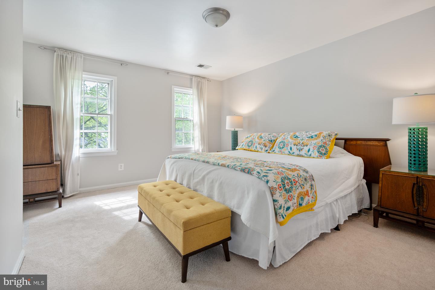 6303 SHIPLETT BLVD, BURKE, Virginia 22015, 4 Bedrooms Bedrooms, ,2 BathroomsBathrooms,Residential,For sale,6303 SHIPLETT BLVD,VAFX2222508 MLS # VAFX2222508