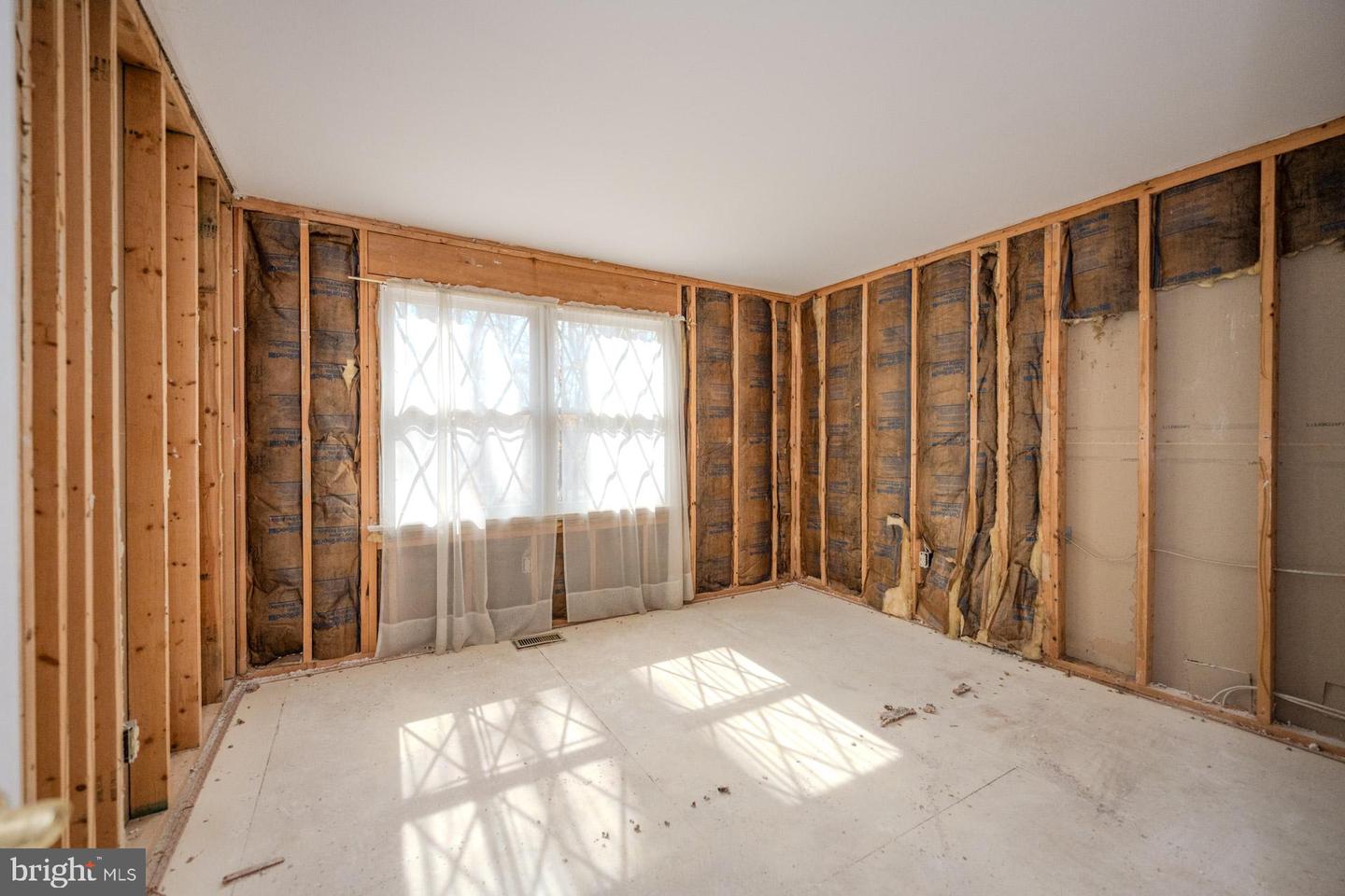 12667 LANDVIEW DR, MANASSAS, Virginia 20112, 4 Bedrooms Bedrooms, ,2 BathroomsBathrooms,Residential,For sale,12667 LANDVIEW DR,VAPW2088854 MLS # VAPW2088854