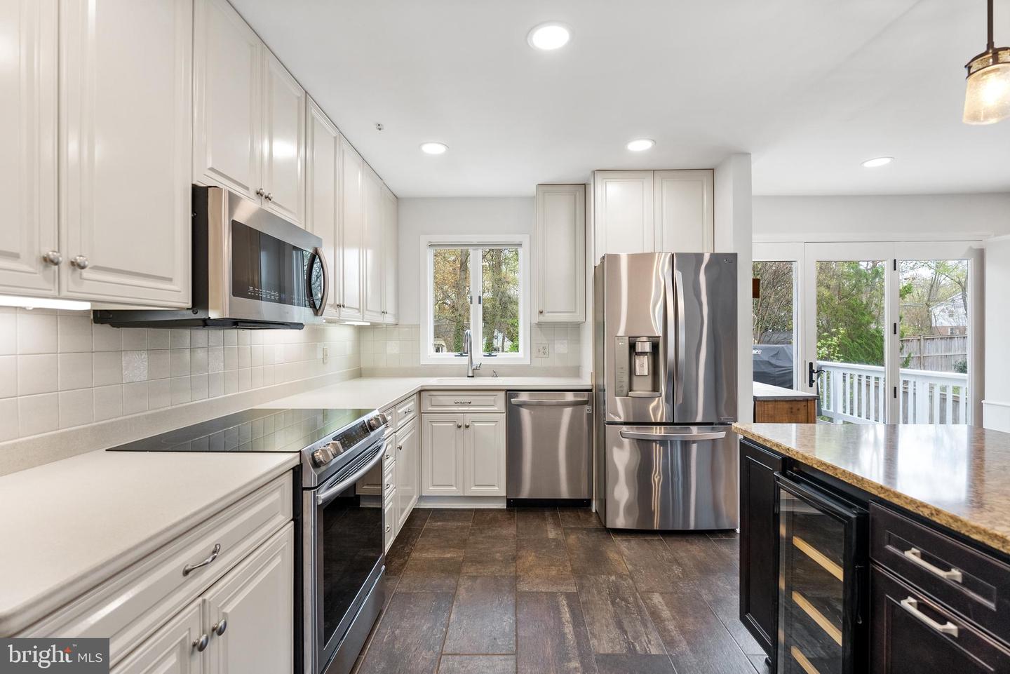 8717 PARRY LN, ALEXANDRIA, Virginia 22308, 4 Bedrooms Bedrooms, ,3 BathroomsBathrooms,Residential,For sale,8717 PARRY LN,VAFX2230416 MLS # VAFX2230416