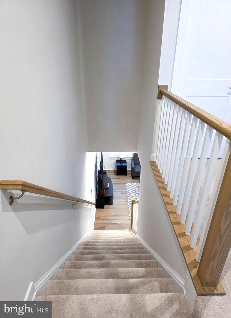 4608 OLIVINE DR., CHANTILLY, Virginia 20151, 2 Bedrooms Bedrooms, ,2 BathroomsBathrooms,Residential,For sale,4608 OLIVINE DR.,VAFX2230480 MLS # VAFX2230480
