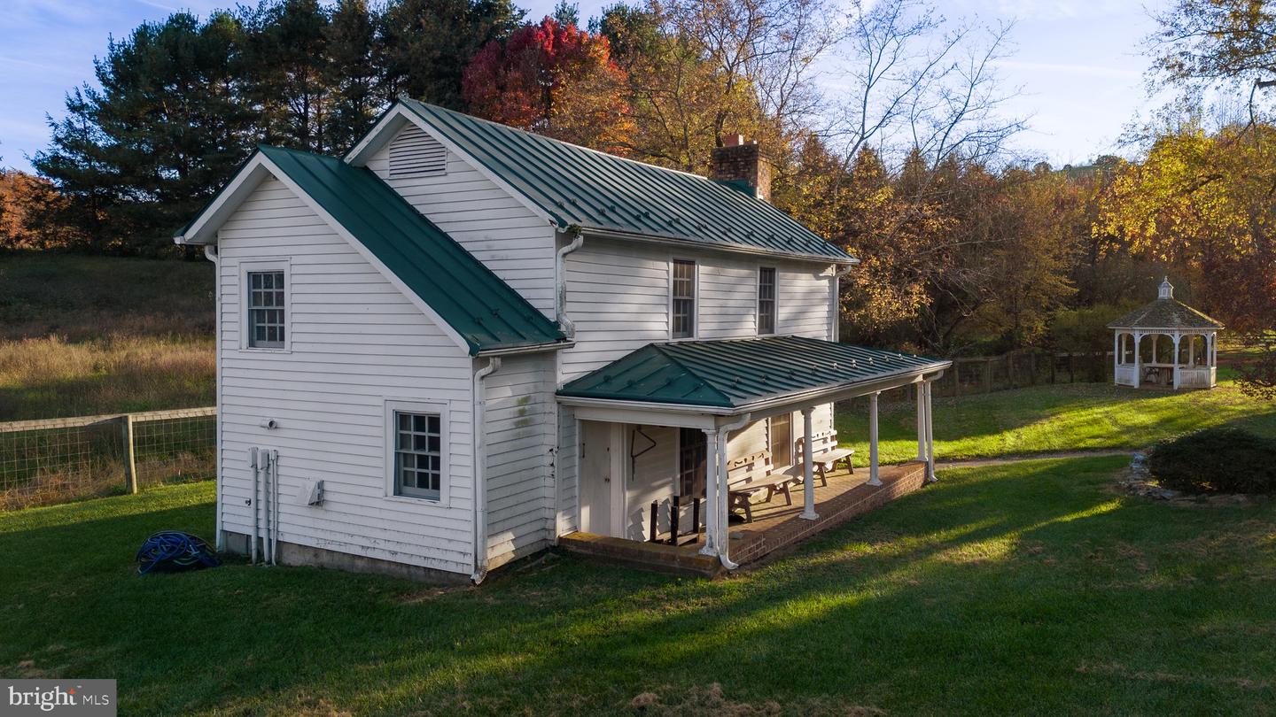 742 & 830 HIGH ROCK ROAD, RAPHINE, Virginia 24472, 2 Bedrooms Bedrooms, ,2 BathroomsBathrooms,Farm,For sale,742 & 830 HIGH ROCK ROAD,VARB2000084 MLS # VARB2000084